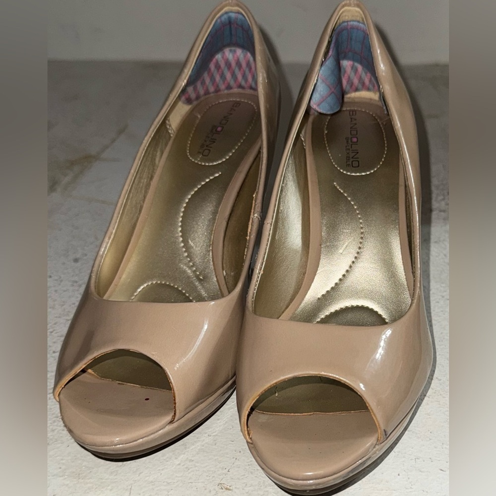 Bandolino Nude Peep Toe Heels